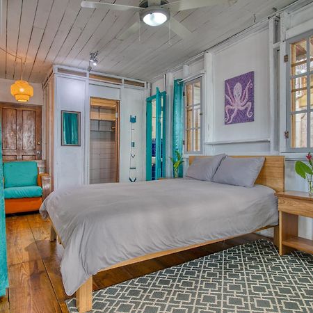 Saigon Bay Bed & Breakfast Бокас-дель-Торо Экстерьер фото
