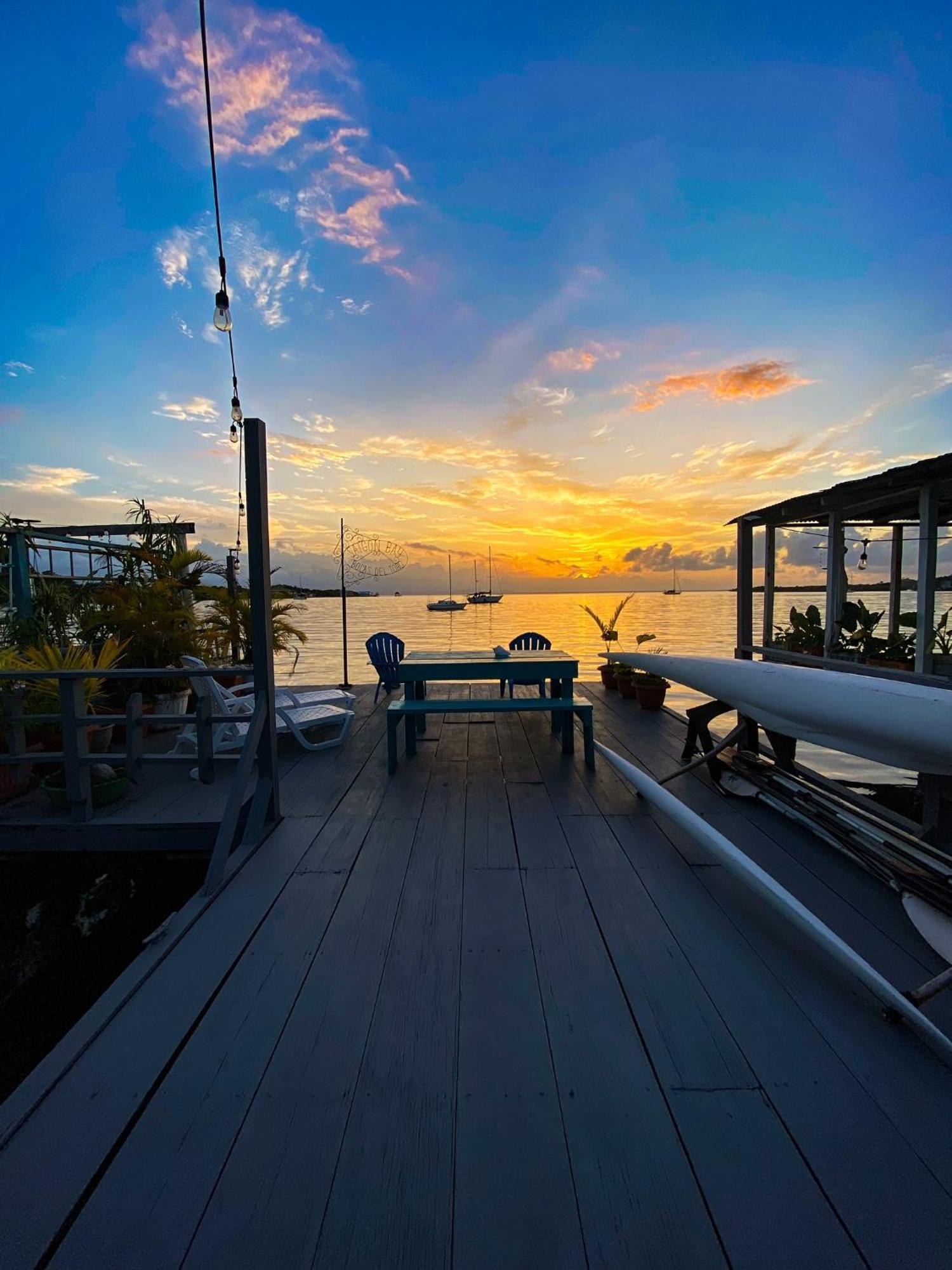 Saigon Bay Bed & Breakfast Бокас-дель-Торо Экстерьер фото