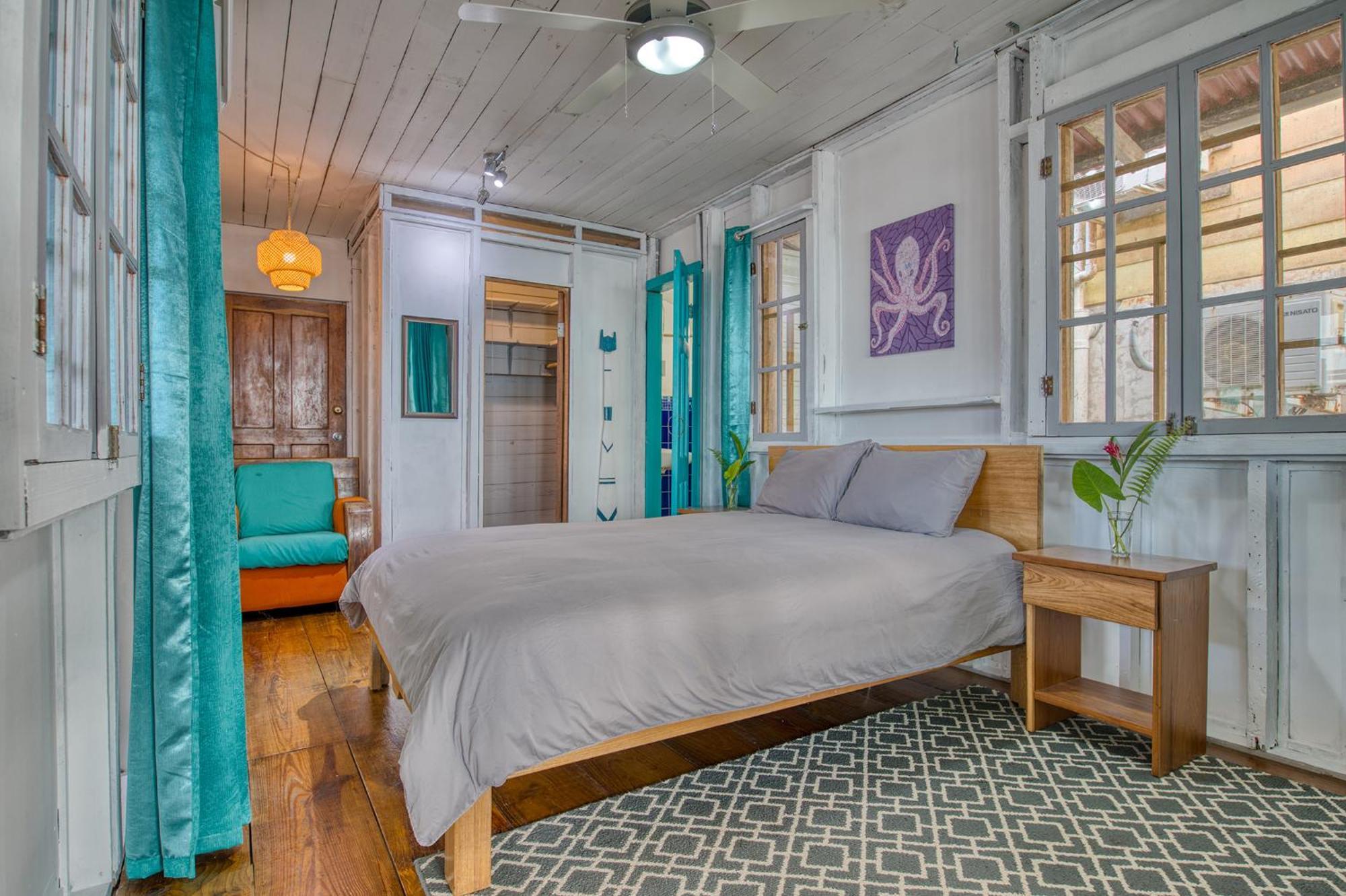 Saigon Bay Bed & Breakfast Бокас-дель-Торо Экстерьер фото