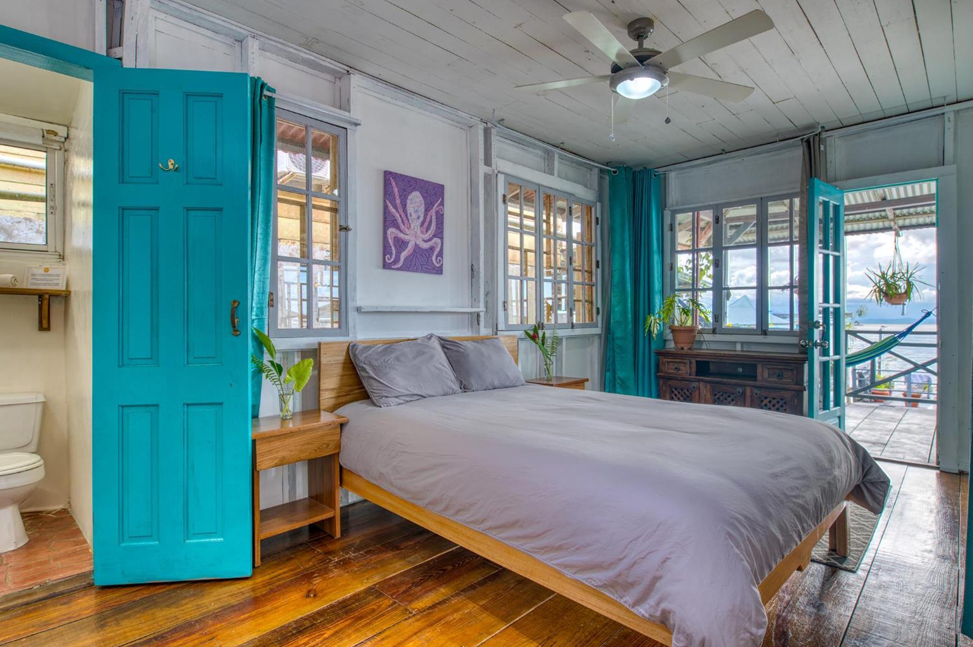 Saigon Bay Bed & Breakfast Бокас-дель-Торо Экстерьер фото