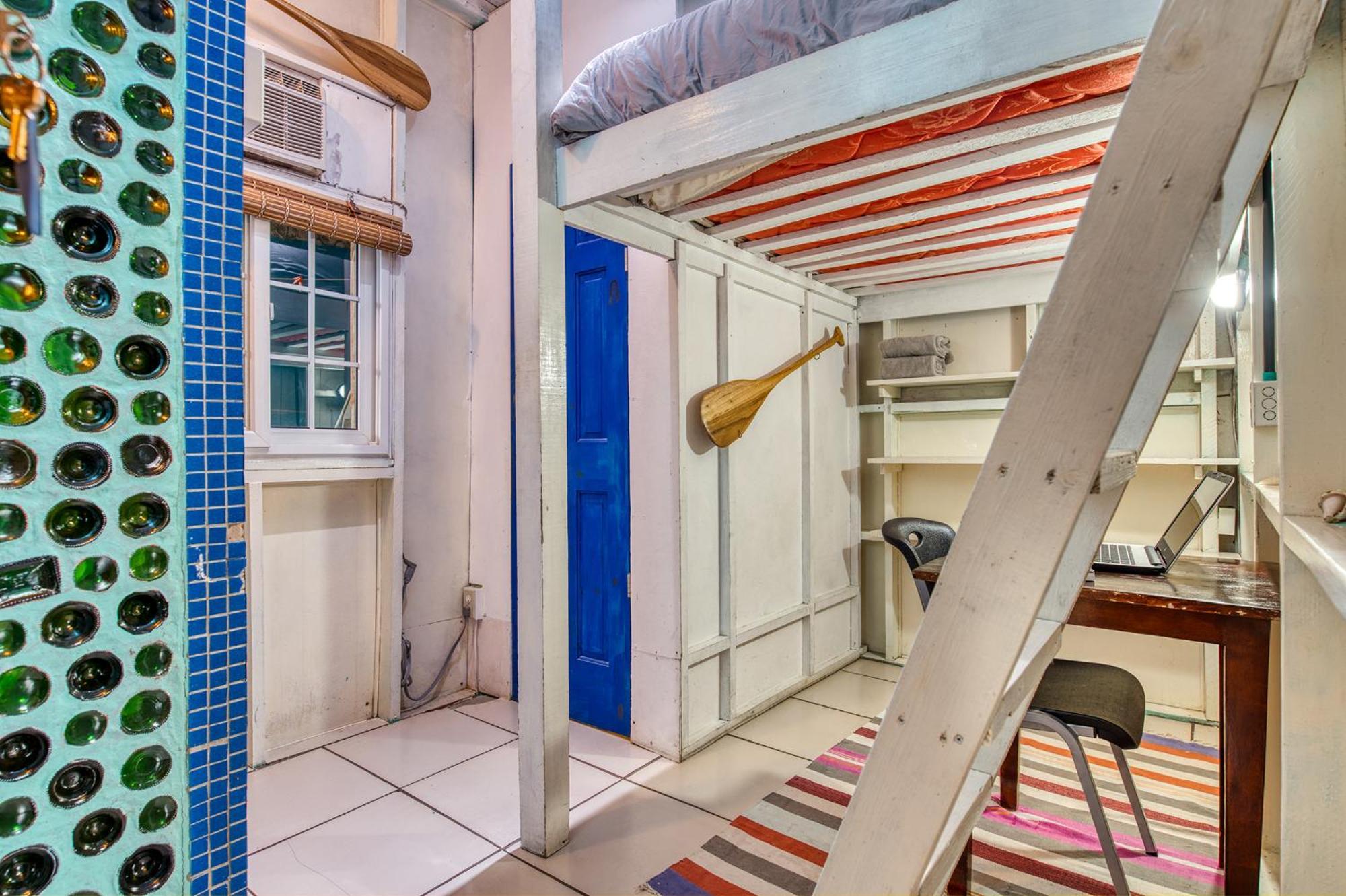 Saigon Bay Bed & Breakfast Бокас-дель-Торо Экстерьер фото