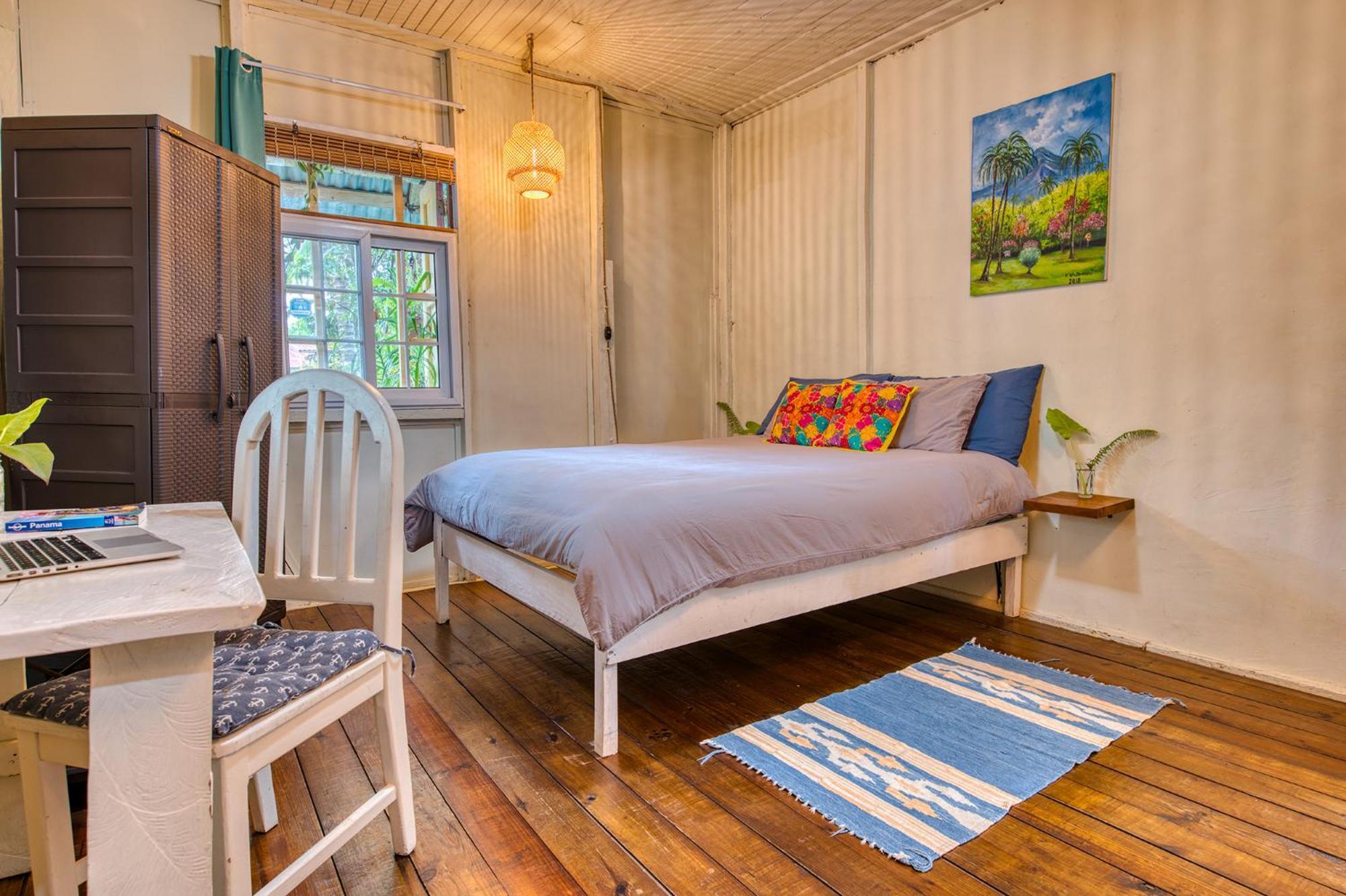 Saigon Bay Bed & Breakfast Бокас-дель-Торо Экстерьер фото