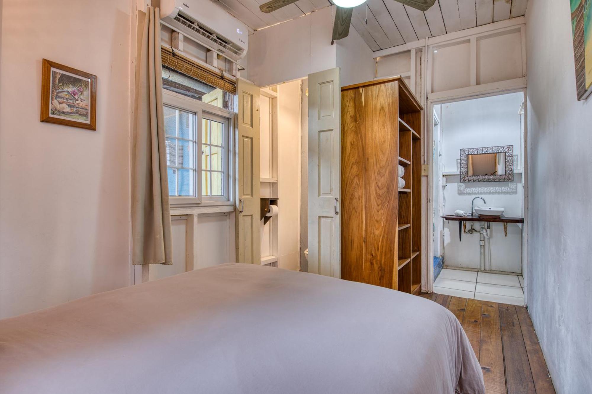 Saigon Bay Bed & Breakfast Бокас-дель-Торо Экстерьер фото